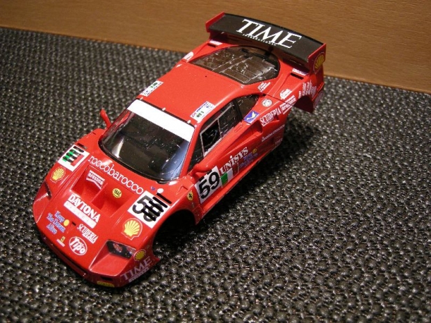 FERRARI F40 - RACING
