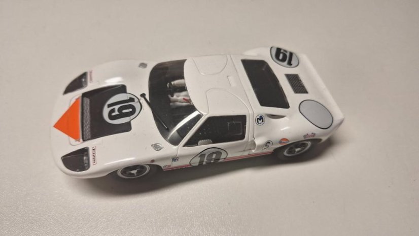 BAZAR - Ford GT