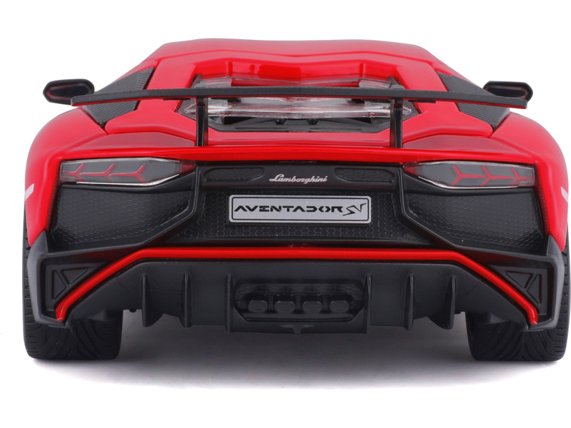 Bburago Lamborghini Aventador LP 750-4 SV 1:24 červená