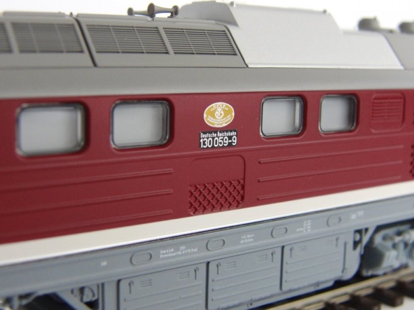Piko Dieselová lokomotiva BR 130 „Ludmilla“ s odporovou brzdou DR IV - 59744