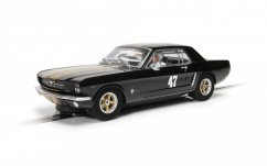 Ford Mustang - Black and Gold - Autíčko SCALEXTRIC C4405
