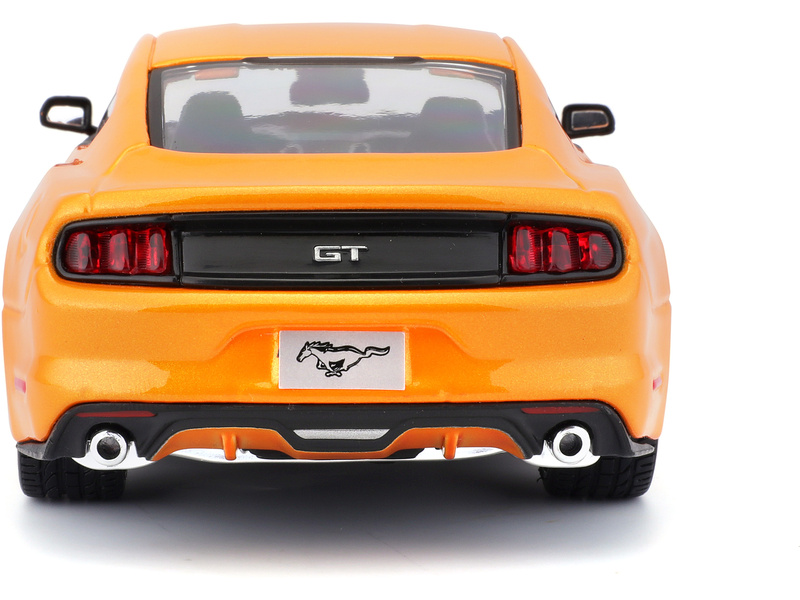 Maisto Ford Mustang GT 2015 1:24 oranžová