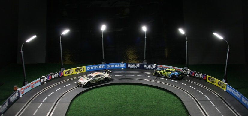 Osvětlení autodráhy s držákem Carrera