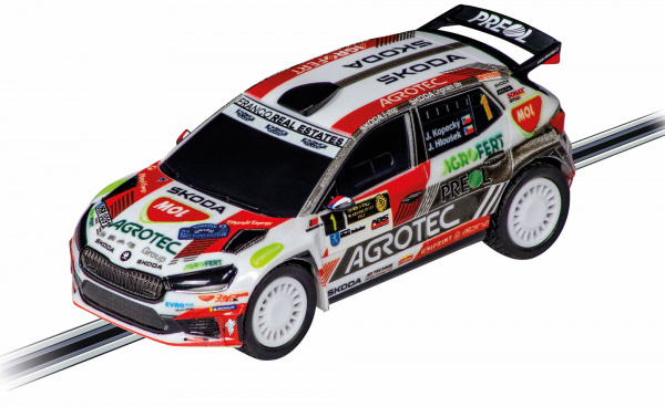 2x auto Carrera GO Škoda Fabia rallye