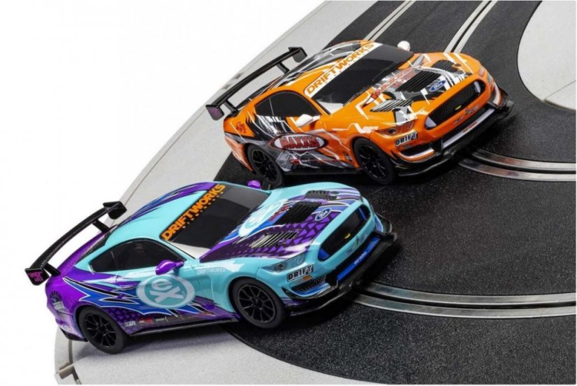 Autodráha SCALEXTRIC C1421P - Drift 360 Race Set (1:32)