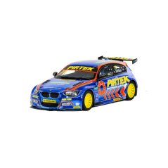 BMW 330i Msport - BTCC 2022 - Jake Hill - Autíčko SCALEXTRIC C3914