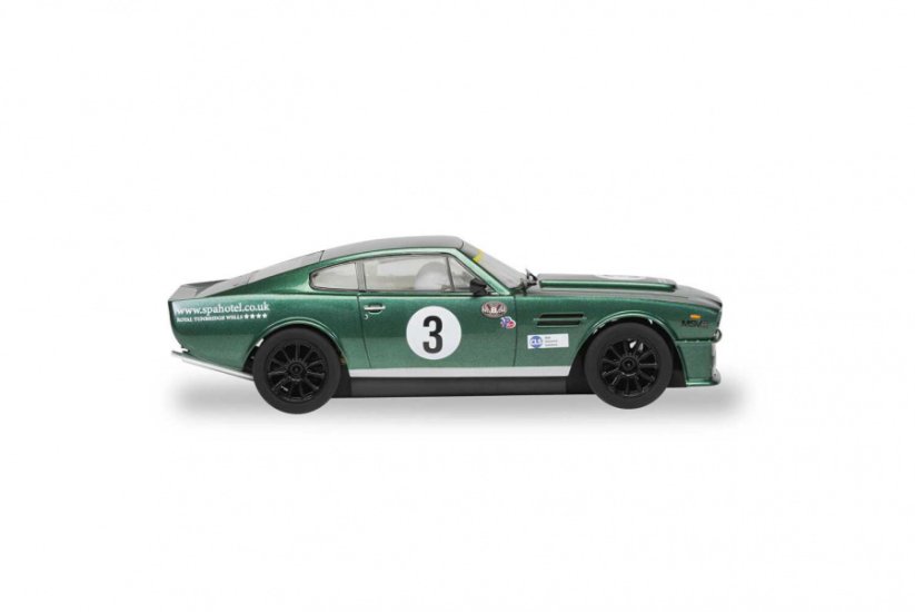 Aston Martin V8 - Chris Scragg Racing (1:32) Scalextric C4256