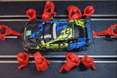 Figurky 1:32 - Mechanici Pit stop velká sada 10 ks - červená