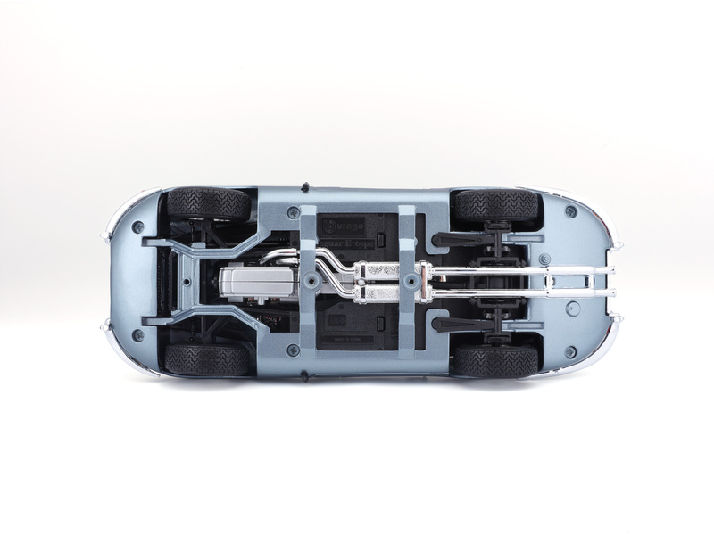 Bburago Jaguar E-type Coupe 1:18 modrá