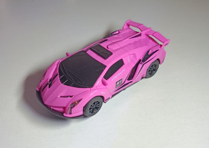 Supersport 1:43, na autodráhu - růžový