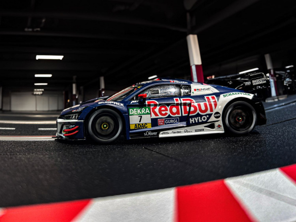 Carrera EVO - 27801 Audi R8 LMS GT3