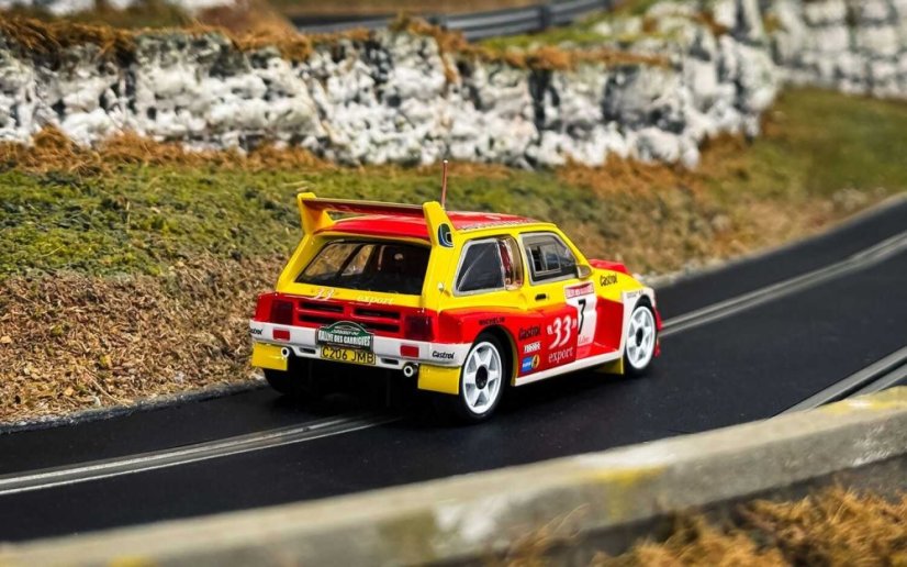 Autíčko Rally SCALEXTRIC C4668 - Austin Metro 6R4 - Didier Auriol (1:32)